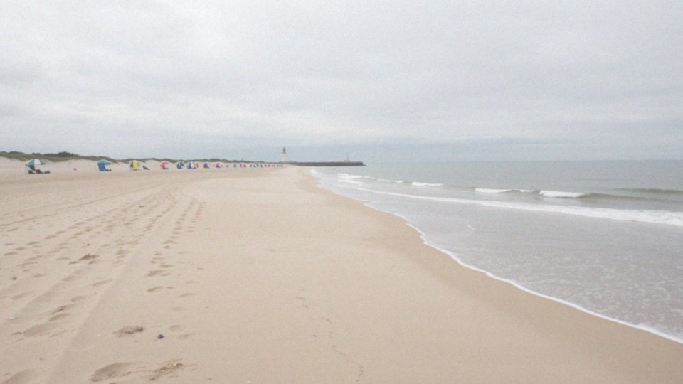 Jakie atrakcje oferuje plaża w Darłowie?